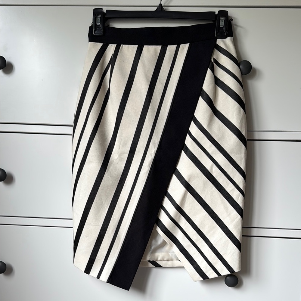 H&M Black and White Asymmetrical Pencil Skirt